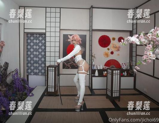 Choi Ji Yun的春丽图包：私拍中那些不经意的瞬间！